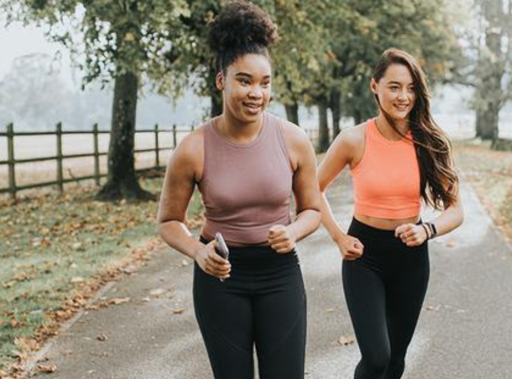 Best Activewear Accessories for Women: Maintain Your Fitness While Being Comfy